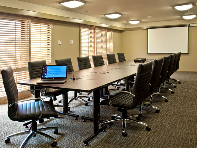 Intimate Meeting Spaces in Monterey Bay Inn Hotel